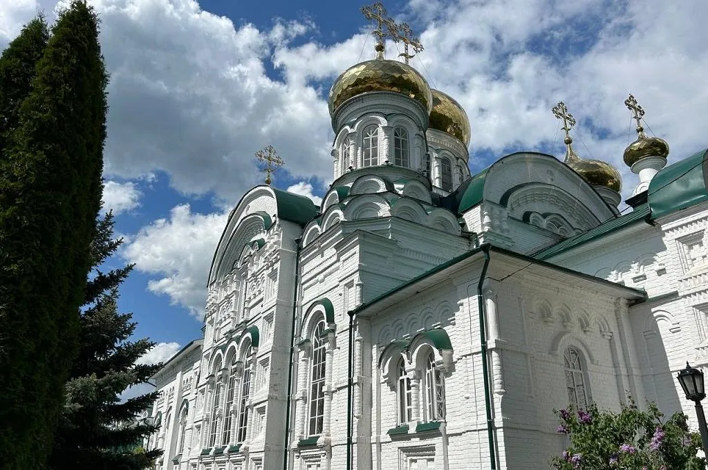 Куда поехать из Казани на выходные: прогулки по Раифе и дендрарию
