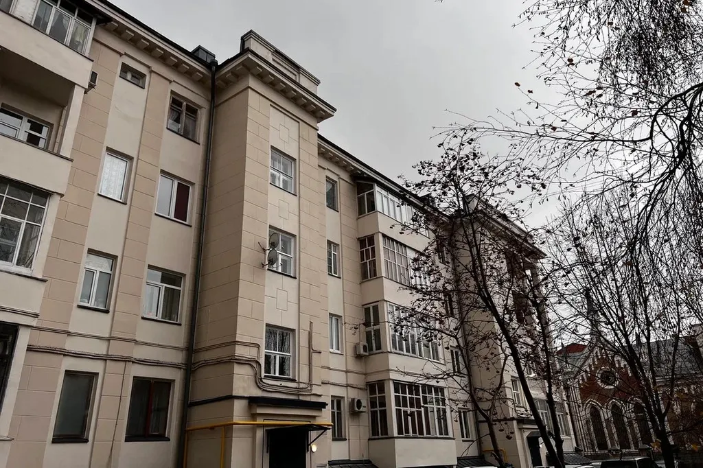 «Лучше бы этого капремонта не было»: жители сталинки в центре Казани пожаловались Путину
