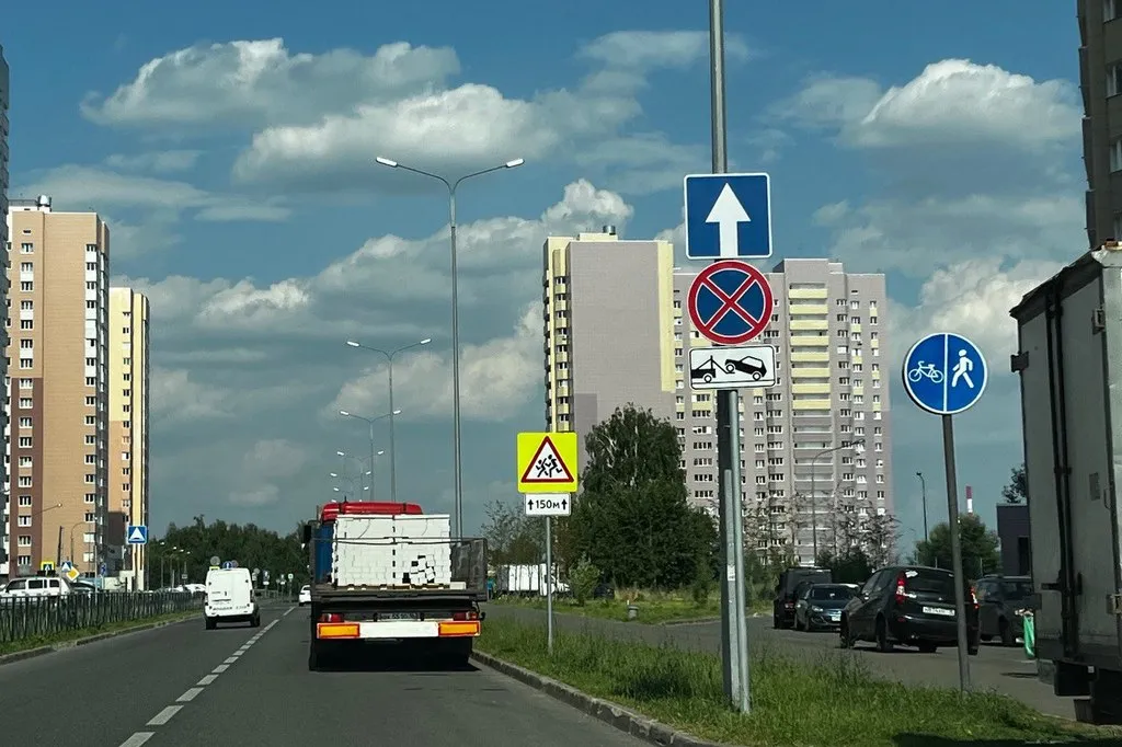 В Казани начали автоматически штрафовать за парковку под запрещающими знаками