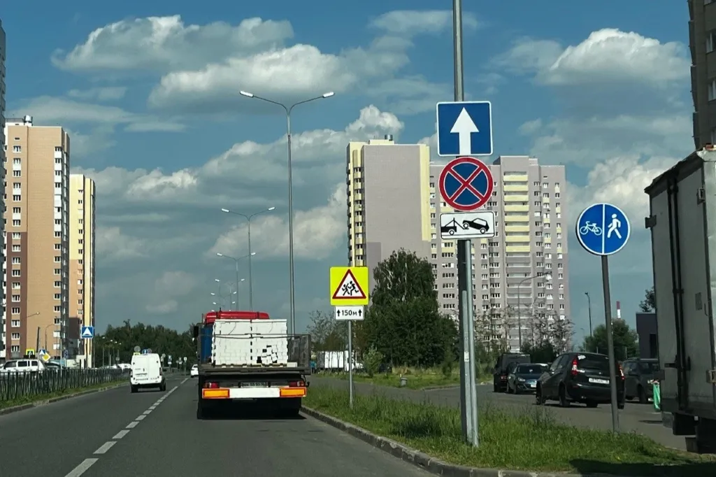 В Казани начали автоматически фиксировать остановку под запрещающим знаком