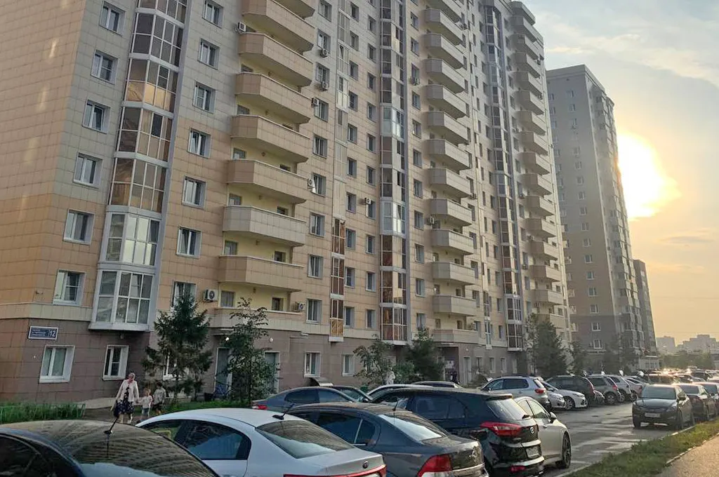 Жители дома по улице Чистопольской в Казани жалуются на отсутствие холодной воды 
