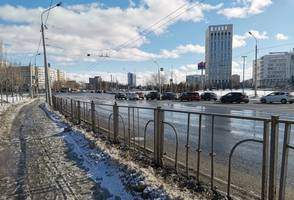 Кому нужны заборы вдоль казанских дорог