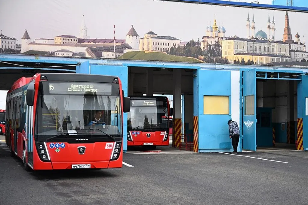 По улицам Казани запустили 100 новых автобусов НЕФАЗ