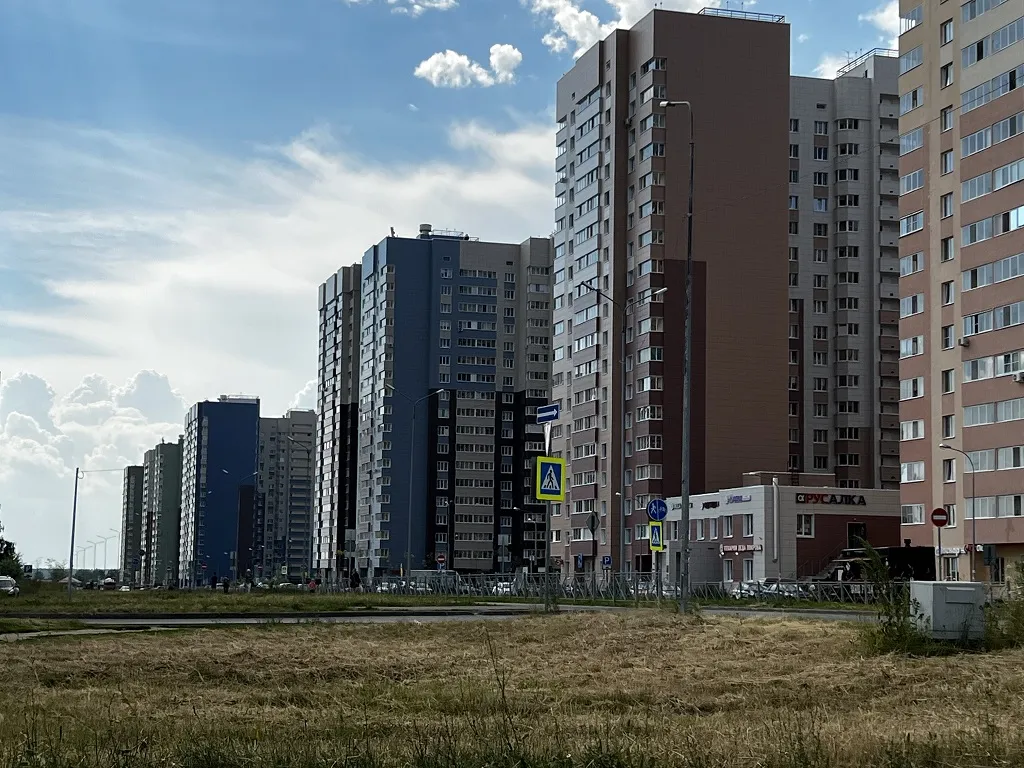 Первые две семьи участников СВО получат в Казани жилье по соципотеке