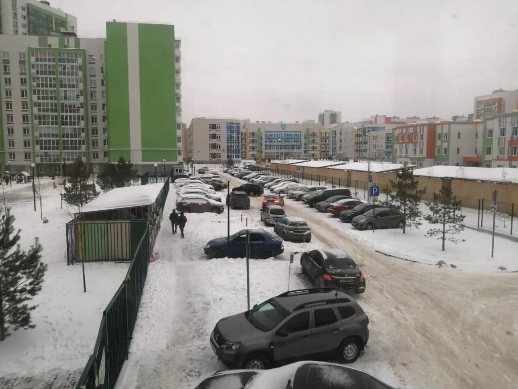 На территории ЖК Весна есть свои садик и школа. И это плюс для многих молодых семей.