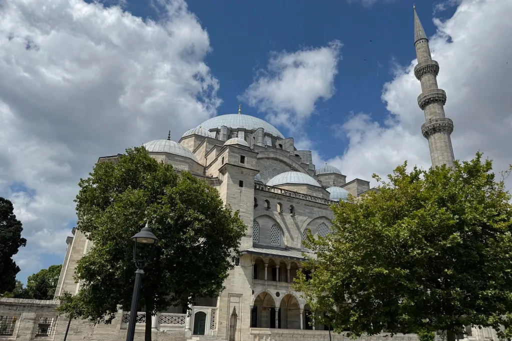 Мечеть Сулеймание (Сулеймание-джами) с прекрасным видом на Босфор. Фото предоставлено автором статьи