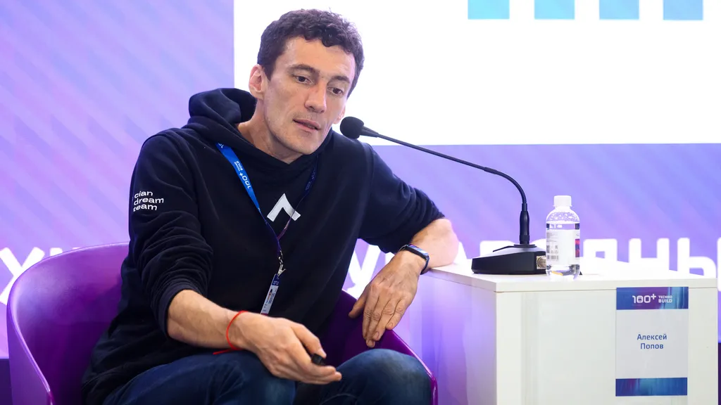 Алексей Попов рассказал, что предложений на «подержанные» квартиры стало на 21% меньше по стране. Фото: оргкомитет форума 100+ TechnoBuild 