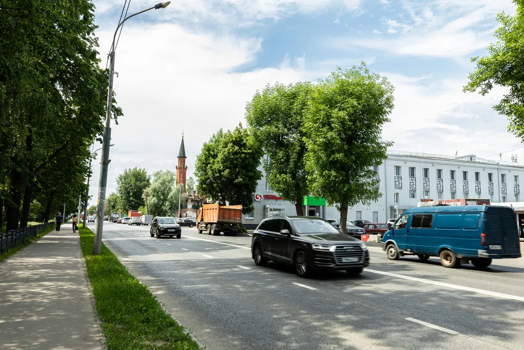 Самой большой ошибкой в отношении Адмиралтейской слободы будет создавать «псевдоисторию», уверен Тимур Нугаев. То есть возводить «новоделы» — здания, прикидывающиеся стариной. Фото: Урбан Медиа