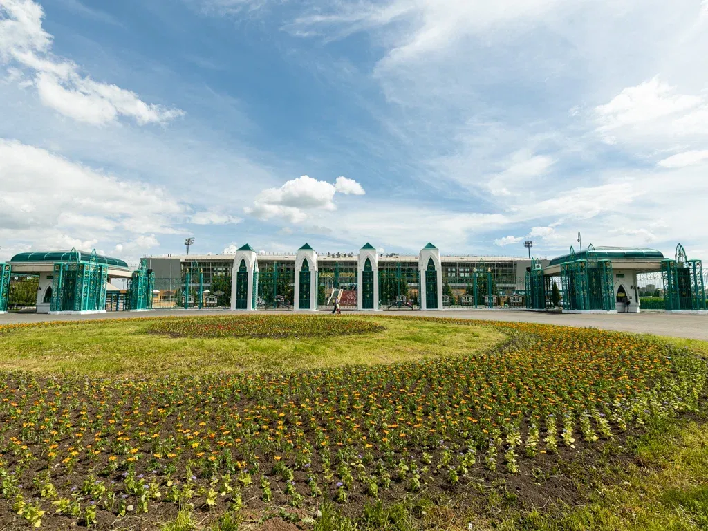 Раньше на территории ипподрома была районная елка. Фото: Урбан Медиа