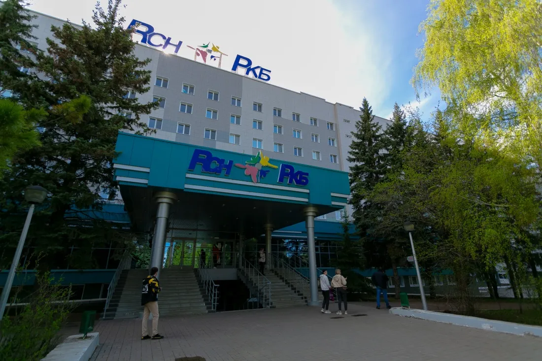 В 15 езды от комплекса находится Республиканская клиническая больница. Фото: Урбан Медиа