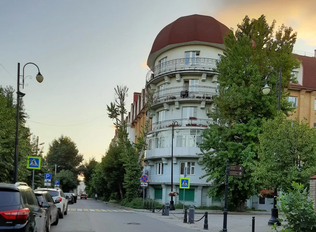 Тихие улочки в центре города. Фото: Урбан Медиа