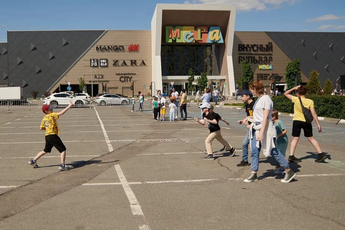 Рядом с Азино-1 находится Мега - один из крупнейших ТЦ Казани. Фото: vk.com/mega_kazan