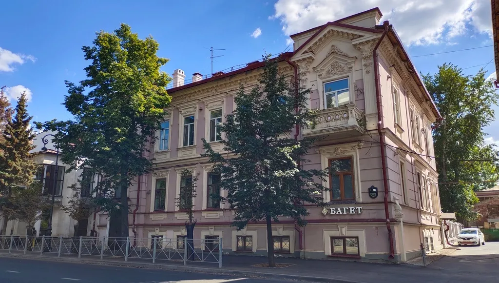 Михаил Хорьков констатировал: центры городов стареют вместе с жильем, а рынок должен оставаться разнообразным и устойчивым. Фото: Урбан Медиа