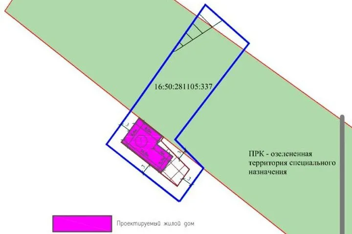 «Клиенту пришлось выкупать у соседей 2 сотки, чтоб уместить на своей земле небольшой домик». Фото предоставлено ТАТРЕГ.РФ