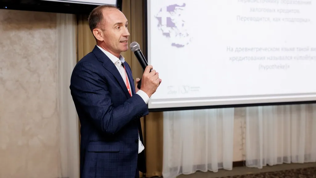 В июне три госпрограммы – льготная, семейная и ИТ-ипотека – заняли 80% в объеме от всех выдаваемых жилищных кредитов Ак Барс Банка, сообщил Аркадий Бочарников. Фото предоставлено организаторами бизнес-завтрака