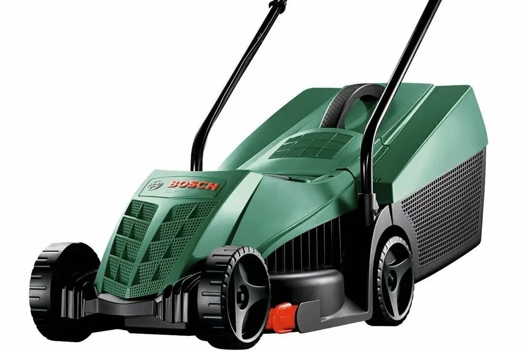 Bosch Rotak 32 — маневренная модель для небольших газонов. Фото: Яндекс.Маркет