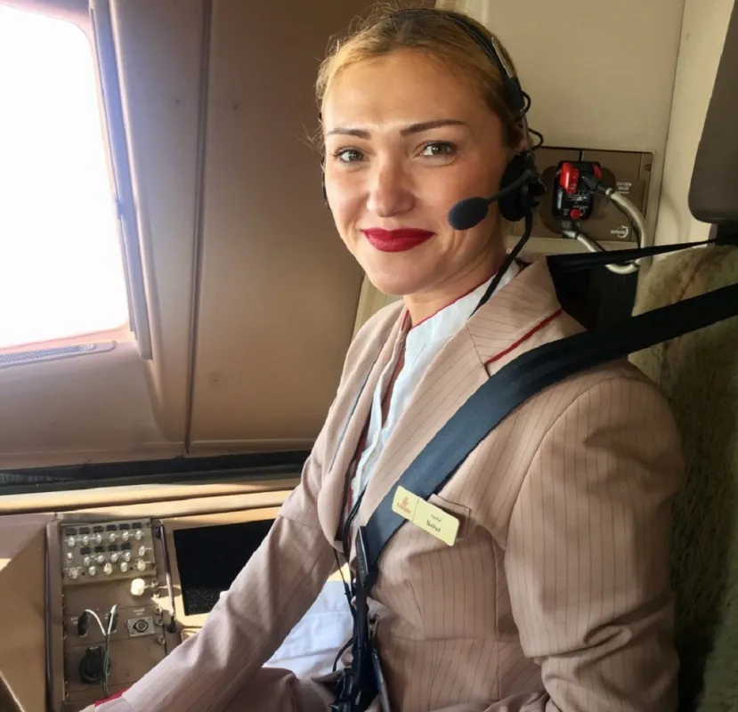 Усталость чувствуешь только после полета, а в самолете ты максимально собрана. Легче выдержать один долгий полет в 17 часов, чем одну разворотку по 3-4 часа в одну сторону. 