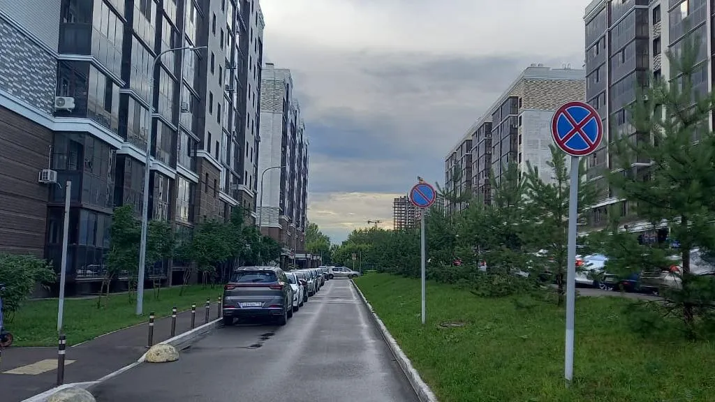 И днем, и ночью в ЖК «Новые Горки» работает эвакуатор. Фото предоставлено героиней статьи