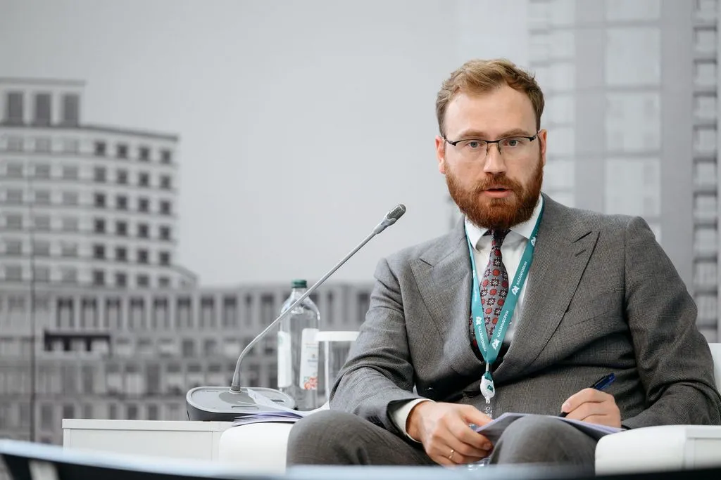 Замдиректора ЕИПП Алексей Мацуев рассказал, как будет развиваться яхтенная инфраструктура в регионах-лидерах речного туризма. Фото: пресс-центр «Казаньфорум»