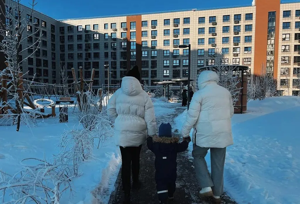 Буквально на прошлой неделе Унистрой сдали ключи от первых домов в ЖК Атмосфера - это бюджетный проект застройщика в Высокогорском районе. Фото: Урбан Медиа