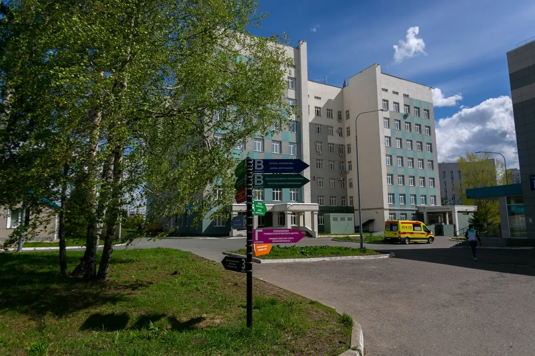 В пешей доступности огромный медцентр, но планово обратиться туда жители ЖК не могут. Фото: Урбан Медиа