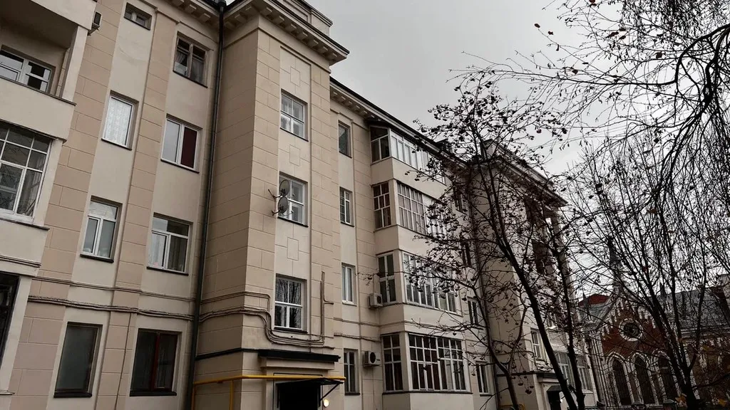 «Лучше бы этого капремонта не было»: жители сталинки в центре Казани пожаловались Путину