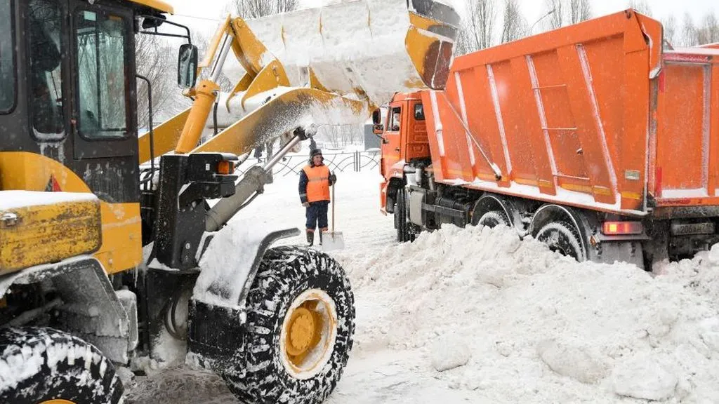 В Казани водителям спецтехники и дорожным рабочим увеличили зарплату