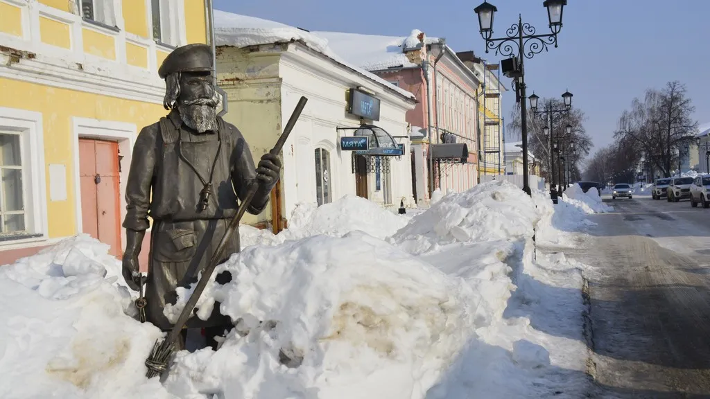 Город из прошлого, марина на Каме и детский лагерь в заповедном лесу