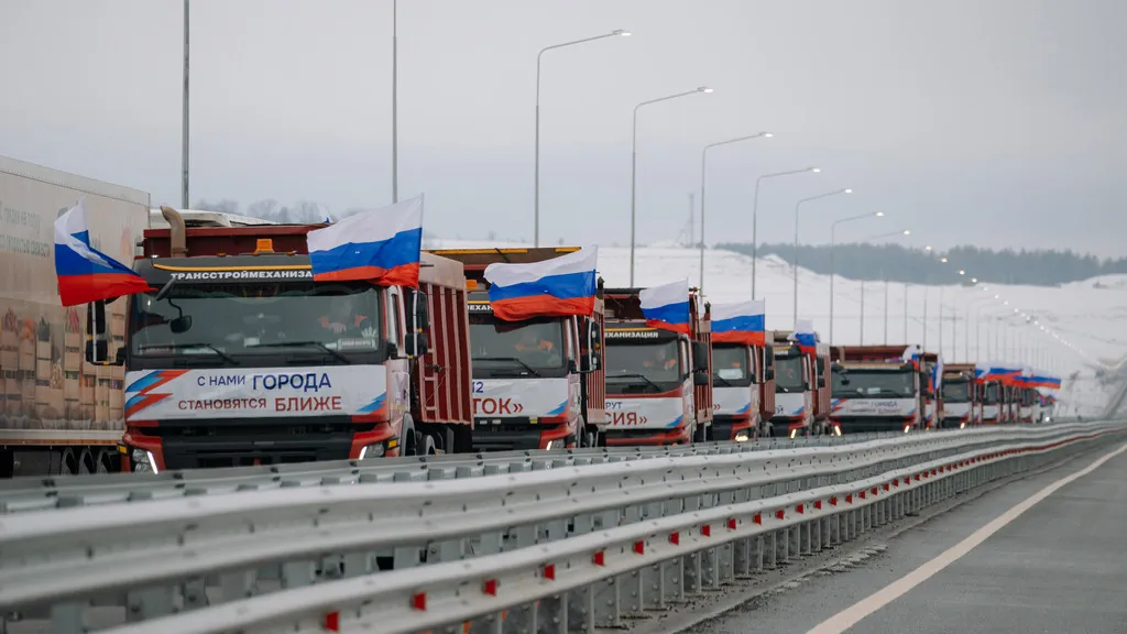Автодор объяснил причину пробок на АЗС на трассе М12