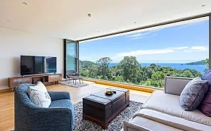 Пентхаус с 3 спальнями и частной террасой на крыше в Blue Point Condo Patong