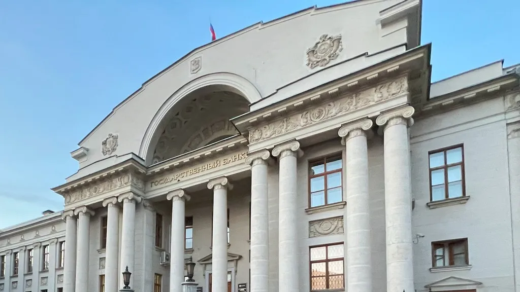 Центробанк поднял ключевую ставку до 19% годовых
