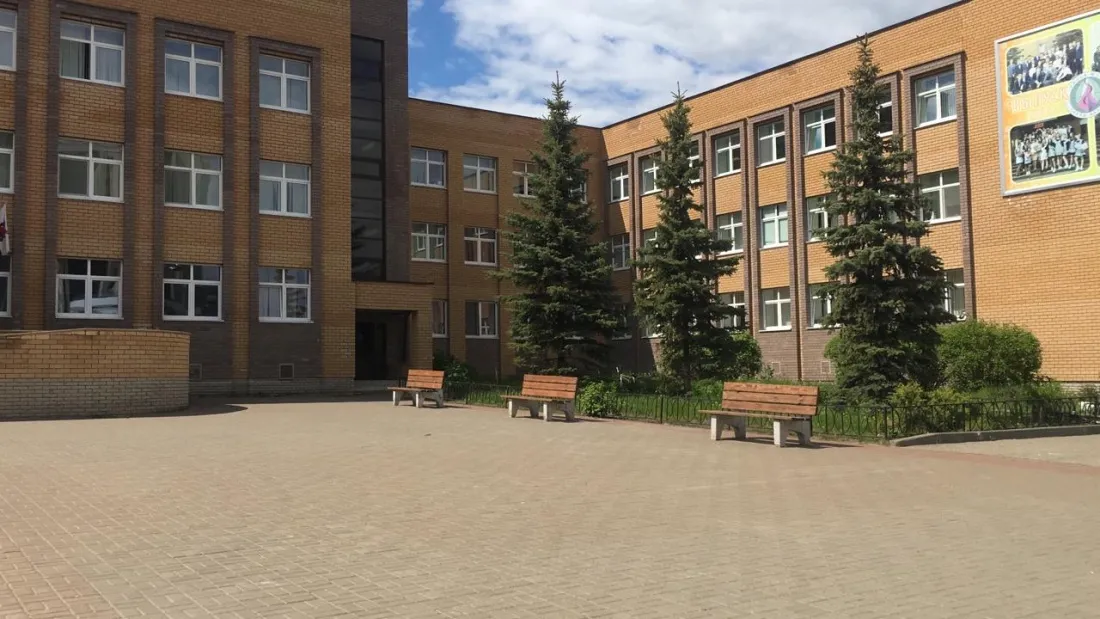 Лицей №177: школьников в 2 раза больше, чем мест