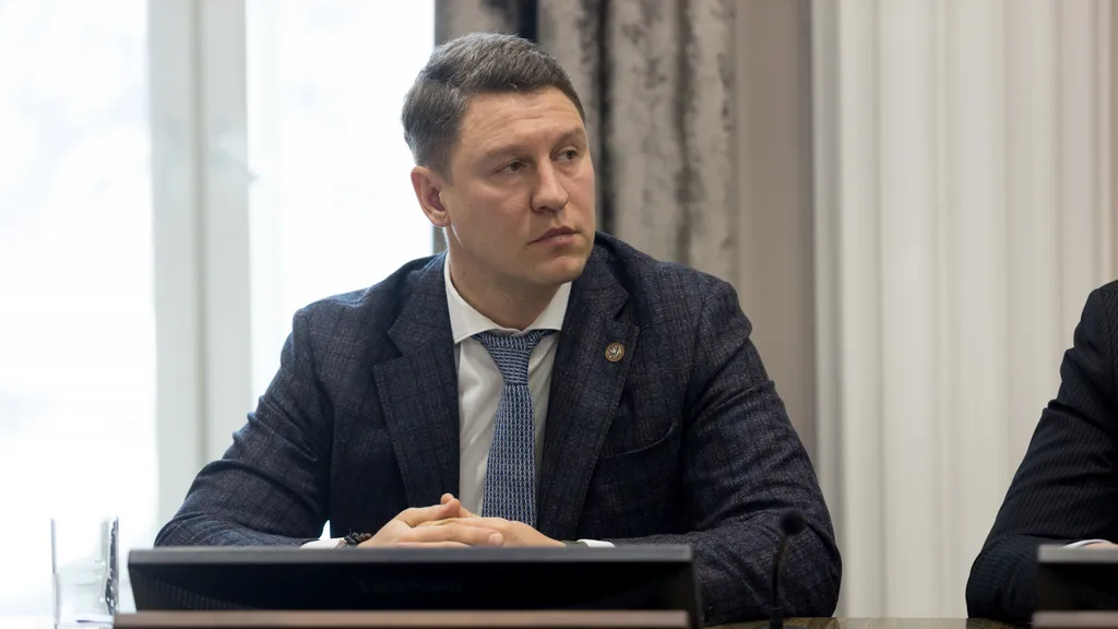 Главу Кировского и Московского районов сняли с должности из-за сдачи супругой квартиры в аренду