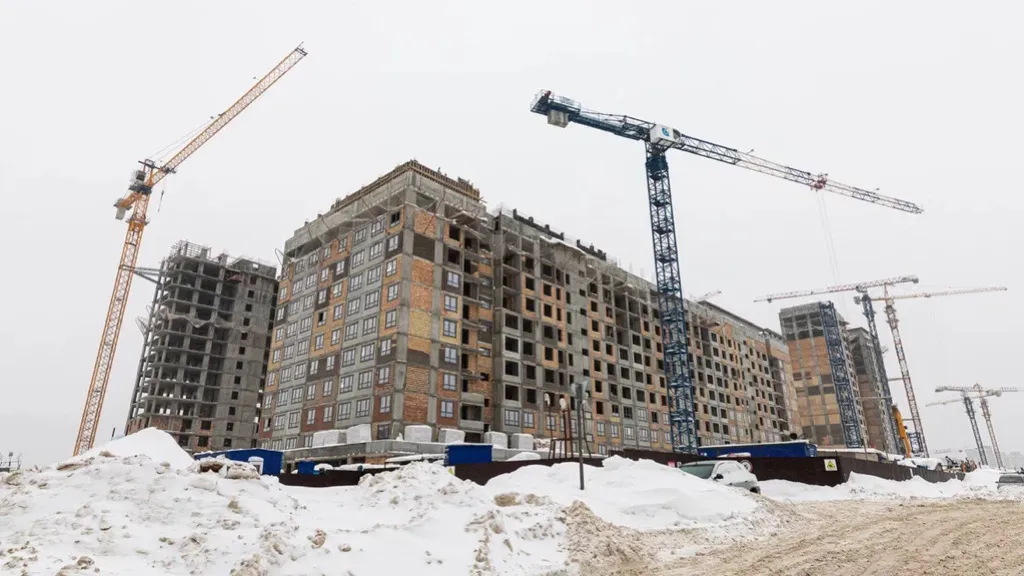 Итоги недели: старые лифты, стройка без господдержки и новые законы