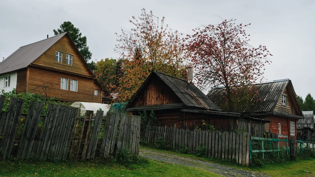 Дача или загородный дом: отличия с юридической точки зрения