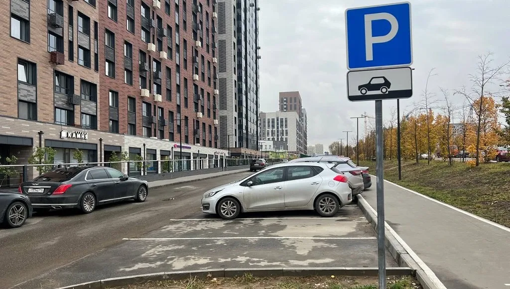 Глава Минстроя РТ о парковках: «Около каждого ЖК не построишь футбольное поле для машин»