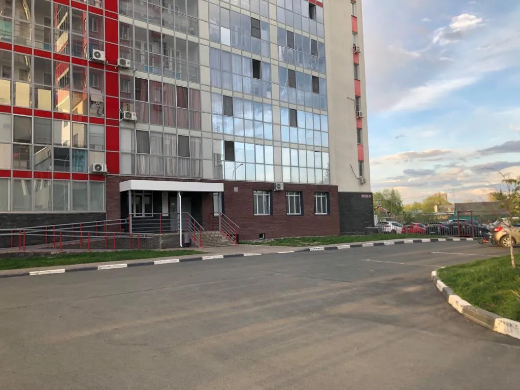 «Репутация этого дома слегка скандальная»: как живет семья в свечке на Баруди
