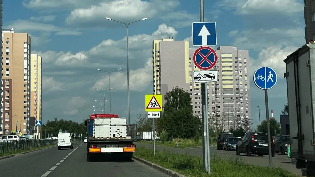 В Казани начали автоматически штрафовать за парковку под запрещающими знаками