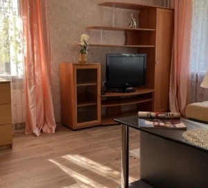 Крошечные кухни и низкие потолки или уютный клубный дом?