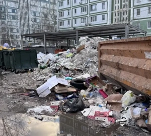В мэрии Казани назвали причины сбоев с вывозом мусора