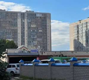 «Мы в восторге от соседей, но с парковкой тут беда»: что скрывает ЖК «Романтика»