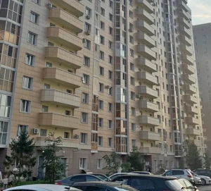 Жители дома по улице Чистопольской в Казани жалуются на отсутствие холодной воды