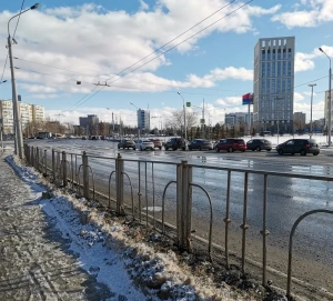 Кому нужны заборы вдоль казанских дорог